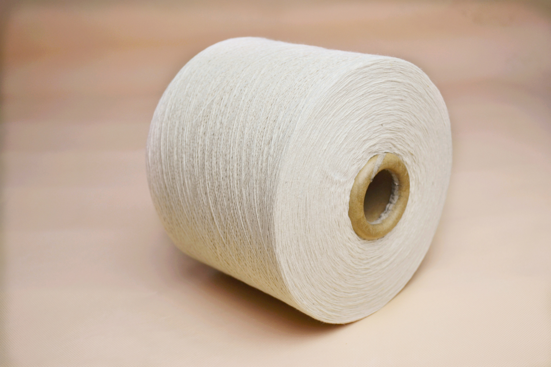 现货供应7支本白色棉纱涤棉纱 手套纱线 再生棉纱 拖把棉纱